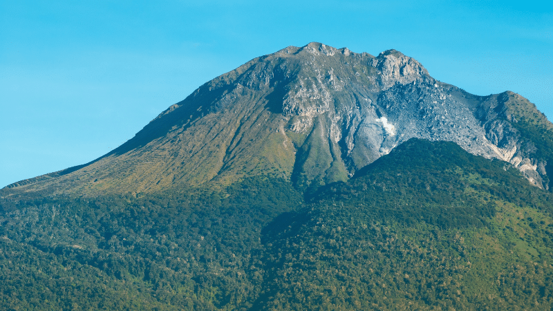 ミンダナオ島のアポ山
