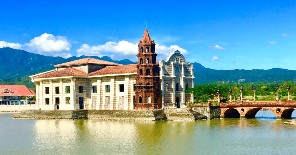 ラス・カサス・フィリピーナス・デ・アクザル内のSanctuario De San Jose教会