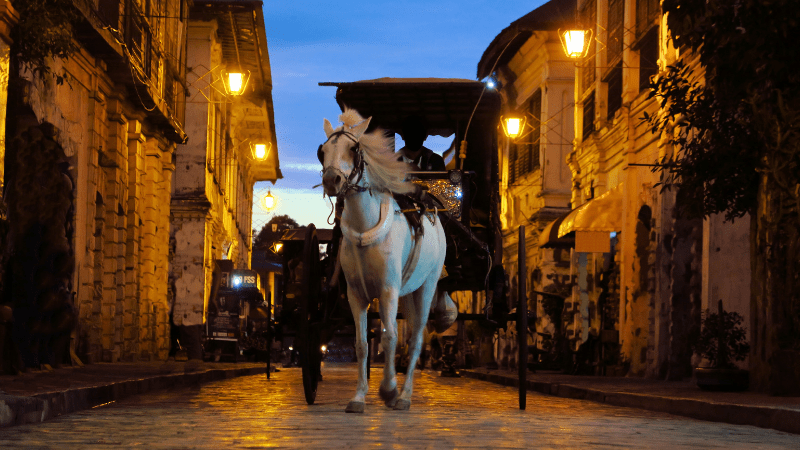 ビガン　カレッサ　フィリピン